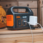 Jackery Explorer 240