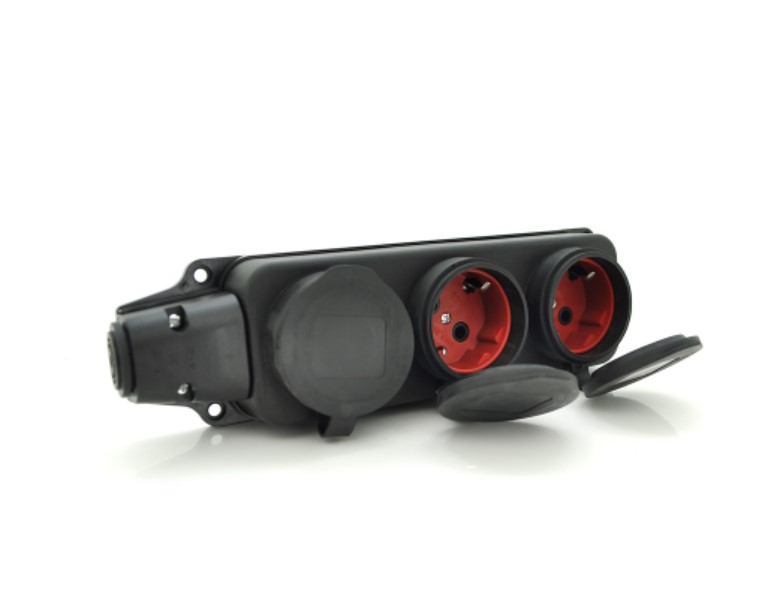 Колодка PiPo PP/SP-3133/3/44/16B, 16А, 220-240В, IP44, із заглушкою, із заземленням 3 гнізда, каучук, чорний Колодка PiPo PP/SP-3133/3/44/16B, 16А, 220-240В, IP44, із заглушкою, із заземленням 3 гнізда, каучук, чорний