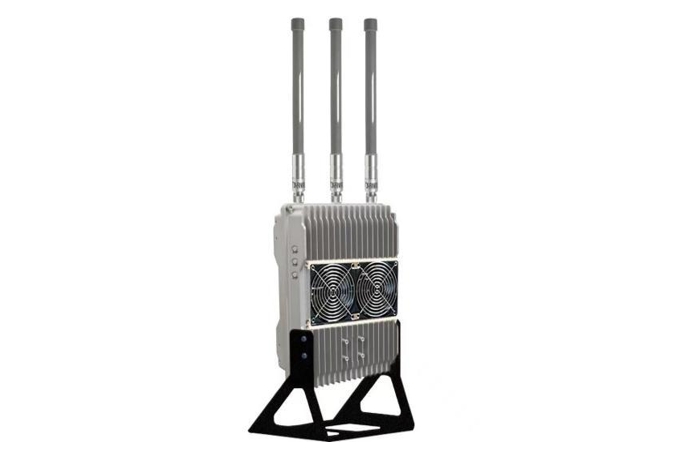 РЕБ Three Band FPV killer with battery inside (50W) РЕБ Three Band FPV killer with battery inside (50W)