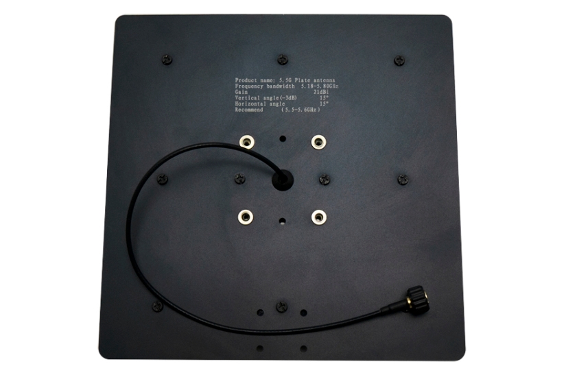Антена 5.5GHz Maple патч 21dB SMA для трекера Антена 5.5GHz Maple патч 21dB SMA для трекера